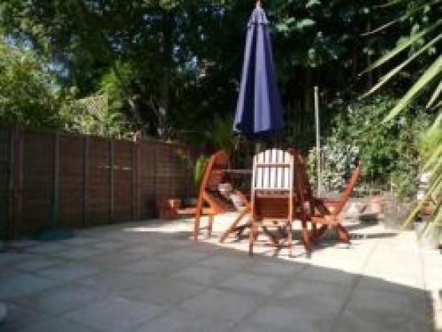 			2 Bedroom, 1 bath, 1 reception House			 Brackenbury Road, EAST FINCHLEY